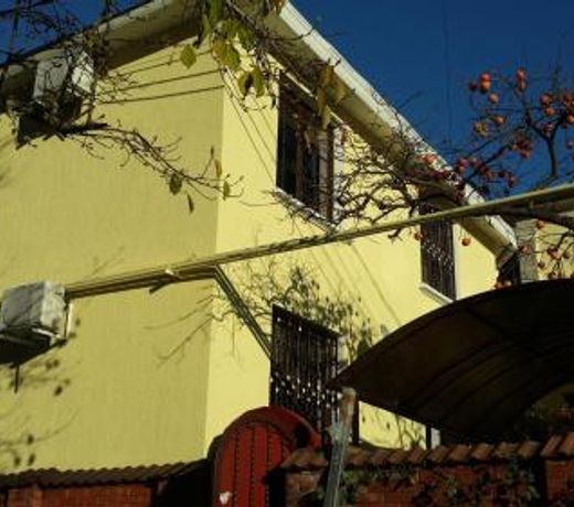 Guest house on Griboyedova 3