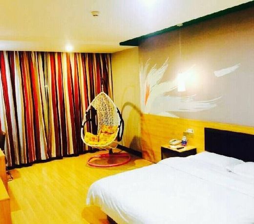 Jun Hotel Henan Luoyang Longmen Shiku Baolong City Square