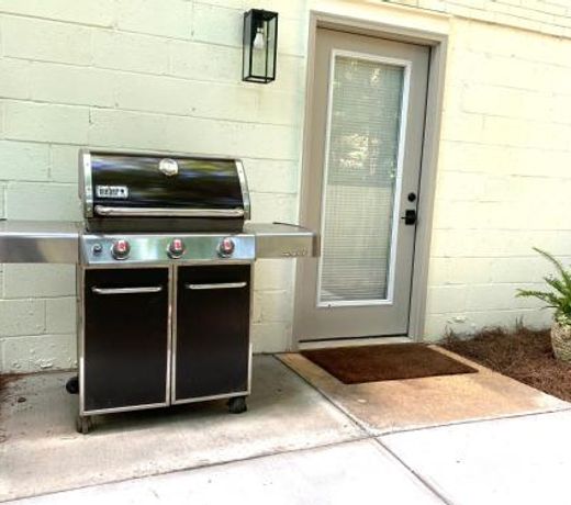 Freshly Renovated Decatur Apartment