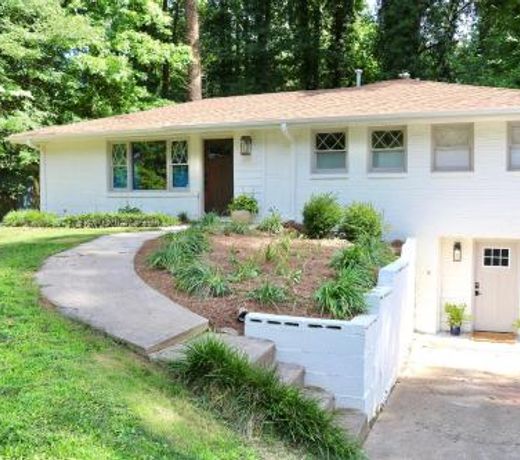 Freshly Renovated Decatur Apartment