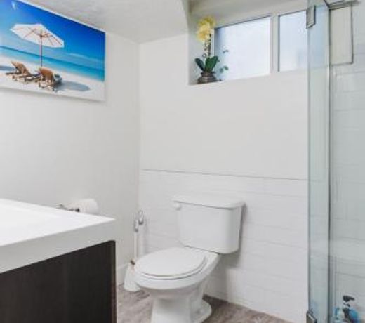 Blue Spruce on Main - Convenient location - 4bd remodeled