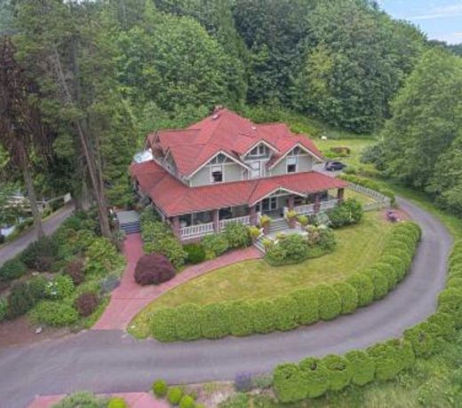 Historic Auburn House on 37 Acres with Private Lake!