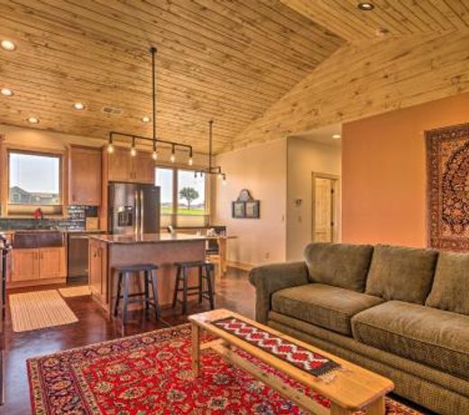Arkansas River Valley Casita 9-Acre Hayfield!