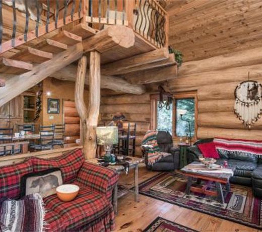 Bear Foot Lodge, 2 Bedrooms, Sleeps 6, Gas Grill, Walk to River, Hot Tub