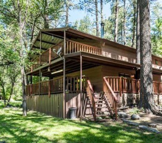 Sleepy Hollow on the River, 3 Bedrooms, Sleeps 8, Hot Tub, Foosball