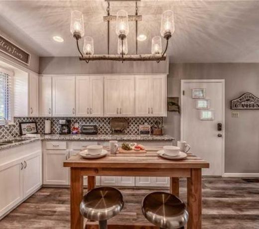 Texas Trio Cabin, 3 Bedrooms, Hot Tub, Fireplace, Sleeps 6