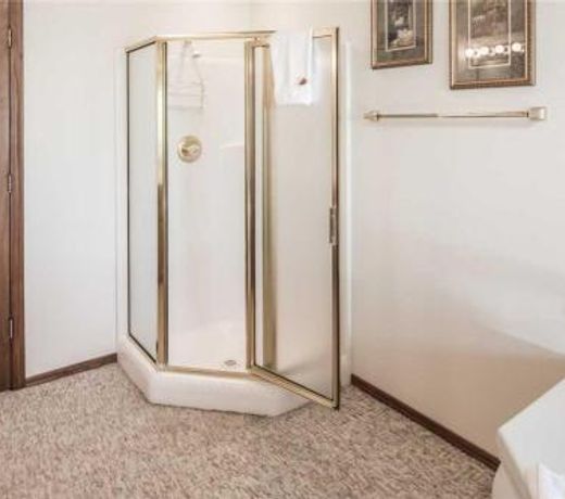 Amy's Little Ponderosa, 3 Bedrooms, WiFi, Decks, Sleeps 6