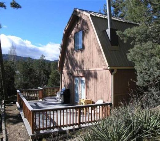 Mama Bear's Den, 2 Bedrooms, Sleeps 6, Wood Stove, Gas Grill, WiFi