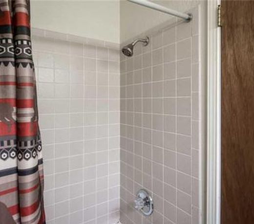 Mama Bear's Den, 2 Bedrooms, Sleeps 6, Wood Stove, Gas Grill, WiFi