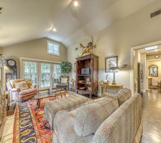 Eva's Guest House