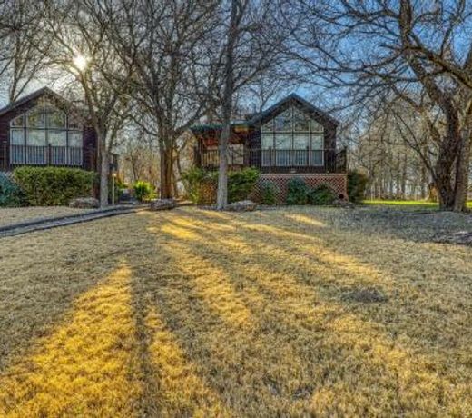 The Peach @ Mendelbaum Winery Guest Cabins