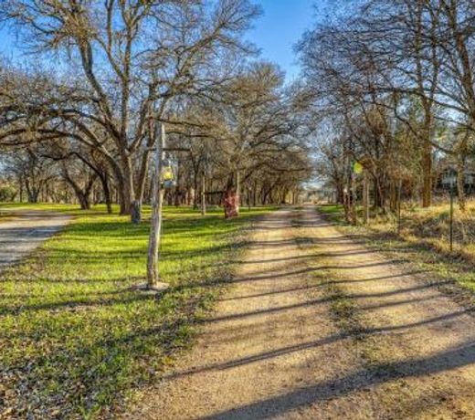 The Pecan @ Mendelbaum Winery Guest Cabins
