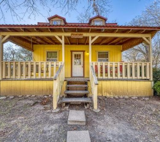 The Olive @ Mendelbaum Winery Guest Cabins