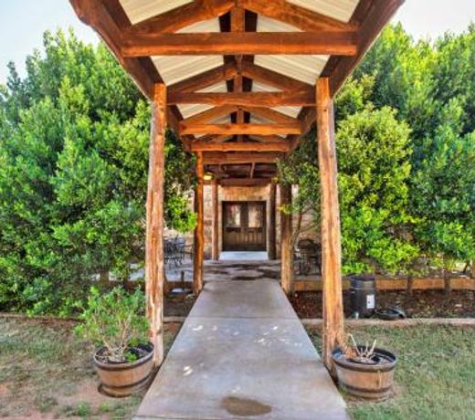 The Fig @ Mendelbaum Winery Guest Cabins