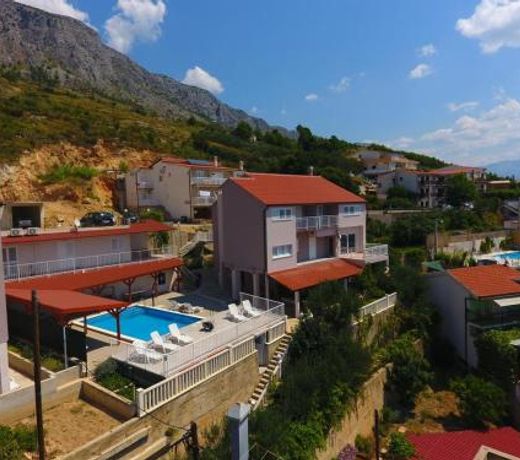 Apartments and rooms with a swimming pool Lokva Rogoznica, Omis - 18328