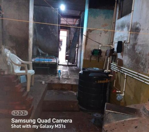 Shri Niwas,Room B with Private Bathroom & Common Toilet