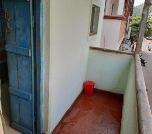 Shri Niwas,Room B with Private Bathroom & Common Toilet