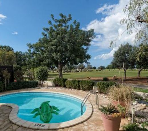 2 bedroom Villa Harubi with private pool, Aphrodite Hills Resort