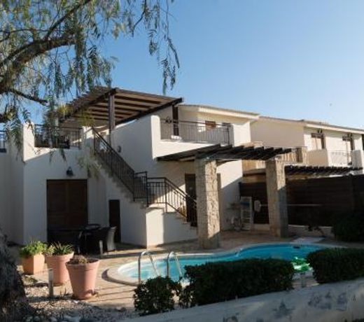 2 bedroom Villa Harubi with private pool, Aphrodite Hills Resort