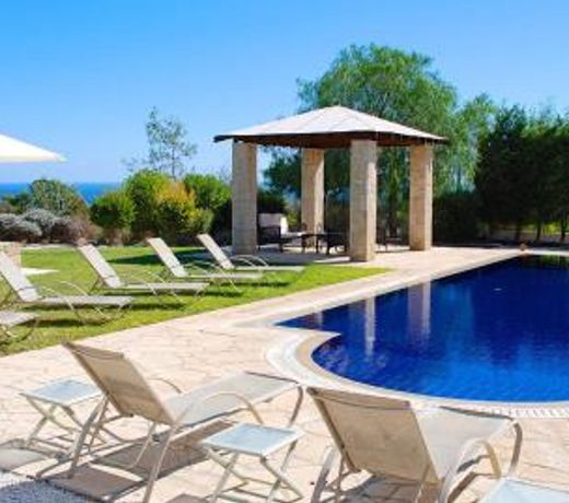 Beautiful, spacious 4 bedroom villa Galata - private pool and sea views