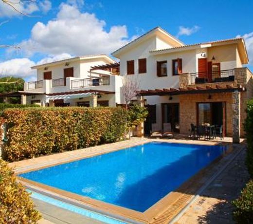 Villa in Kouklia Sleeps 4 includes Swimming pool Air Con and WiFi 0 5