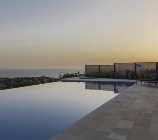 Villa in Kouklia Sleeps 10 includes Swimming pool Air Con and WiFi 1