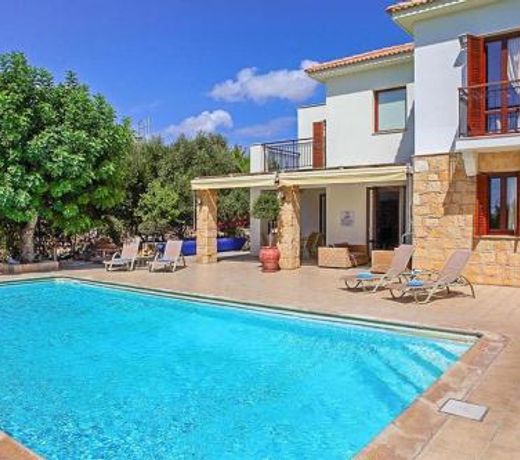 Villa in Kouklia Sleeps 6 includes Swimming pool Air Con and WiFi 0