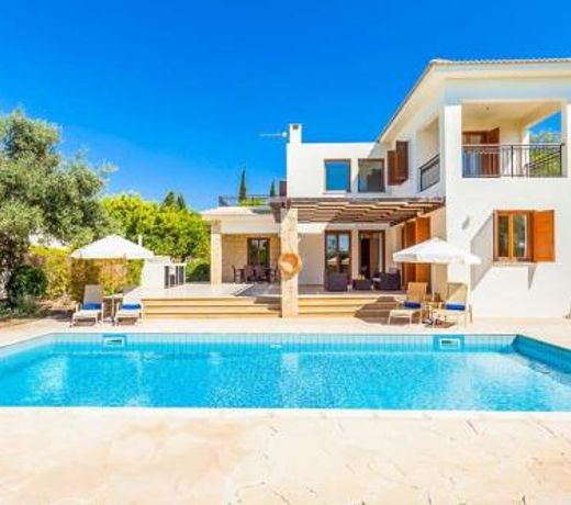 Villa in Kouklia Sleeps 6 includes Swimming pool Air Con and WiFi 3 1