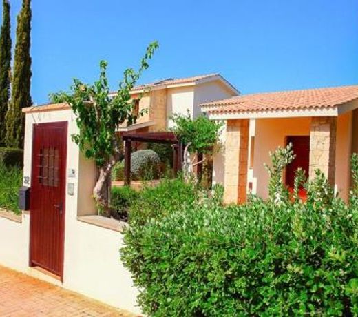 Villa in Kouklia Sleeps 4 includes Swimming pool Air Con and WiFi 2 0
