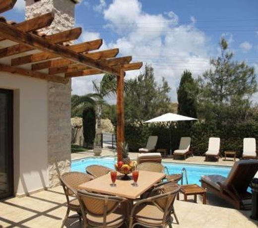 Eve Pissouri Soultanina Villa