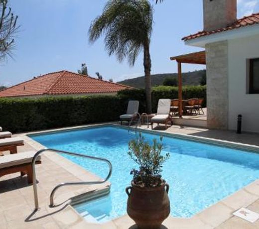 Eve Pissouri Soultanina Villa
