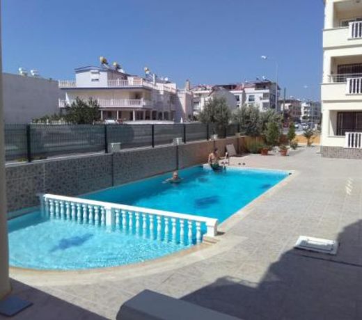 3 beds - 3 bath duplex apt 6 balconies, Rent LD 2019