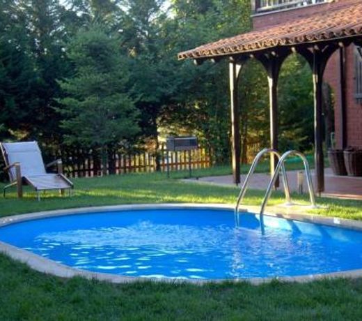 Secluded Villa with Pool Surrounded by Nature in Sapanca