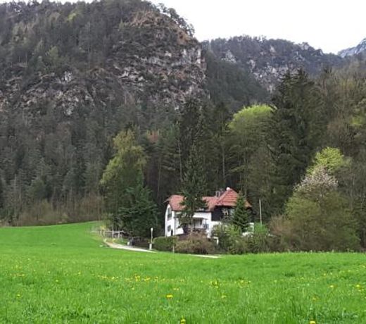 Haus am Berg Schlafende Hexe