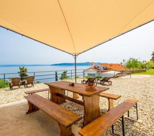 Apartments with a parking space Moscenicka Draga, Opatija - 7766