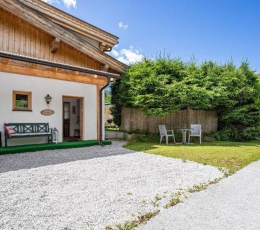 Valley-View Holiday Home in Niedernsill with Garden
