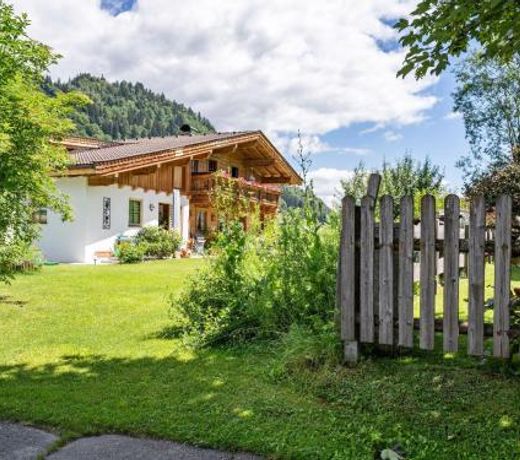 Valley-View Holiday Home in Niedernsill with Garden