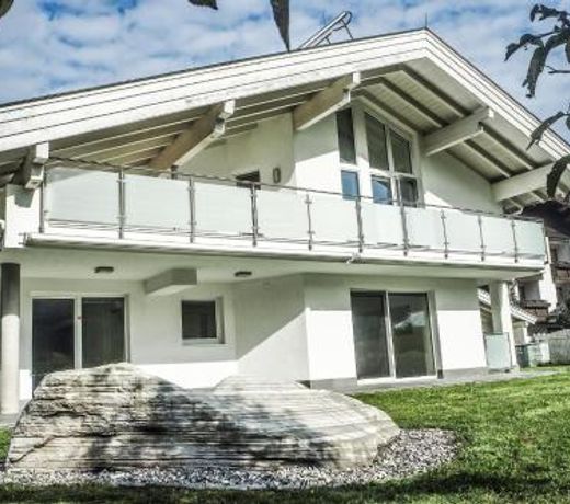 Au Villa