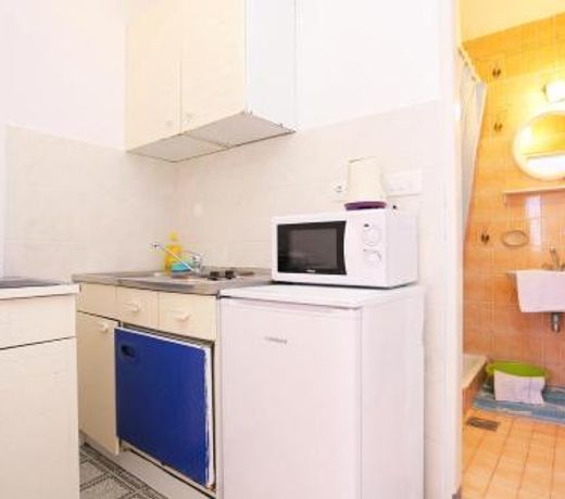 Apartments and rooms with parking space Tucepi, Makarska - 5263