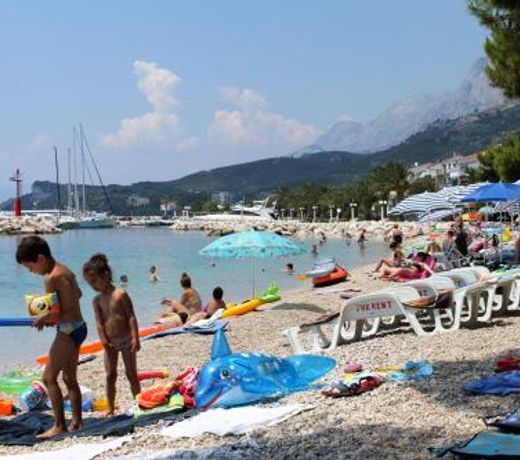 Apartments with a parking space Tucepi, Makarska - 14457
