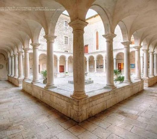 Reza Luxury Apartment