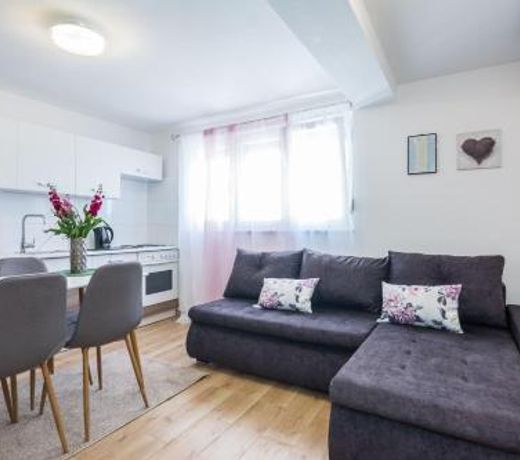 Cosy apartments near the sport center and exercise park Višnjik - Zadar