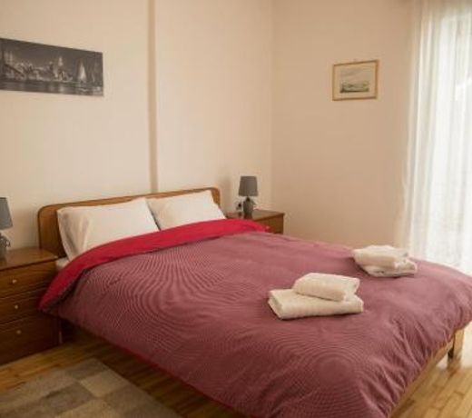 Spiri's House-Deluxe Apartment in Kalabaka-Meteora