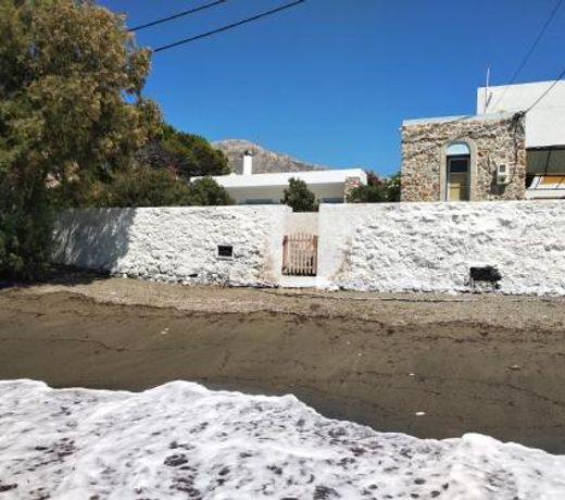 Villa Kantouni by the sea