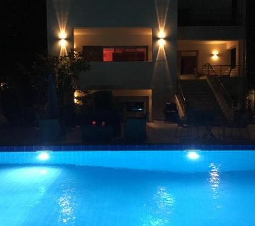 Villa Pathos