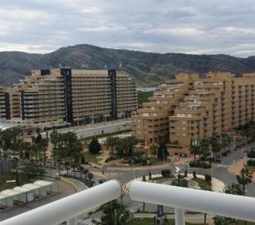 Apartamento de 3 dormitorios, 1Âº linea de playa en Marina dÂ´Or