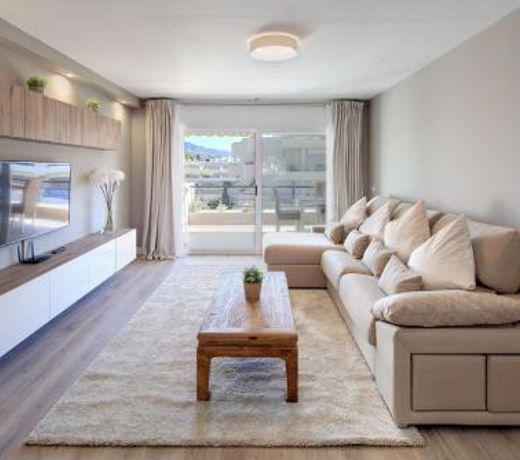 Fantastic Apartment Next To Guadalmina Golf Course In Marbella