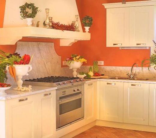 Vorno Villa Sleeps 15 with Pool and Air Con
