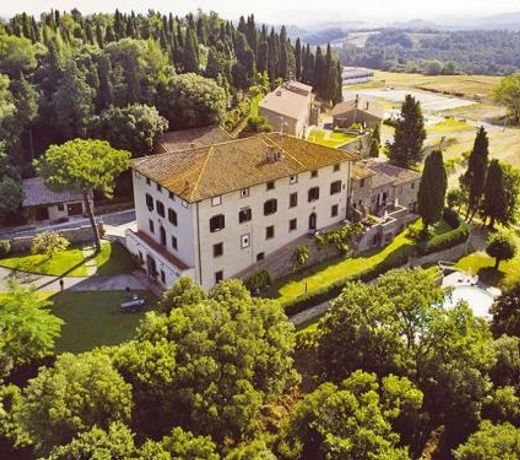 Il Castagno Villa Sleeps 16 with Pool