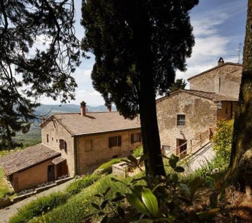 Il Castagno Villa Sleeps 16 with Pool